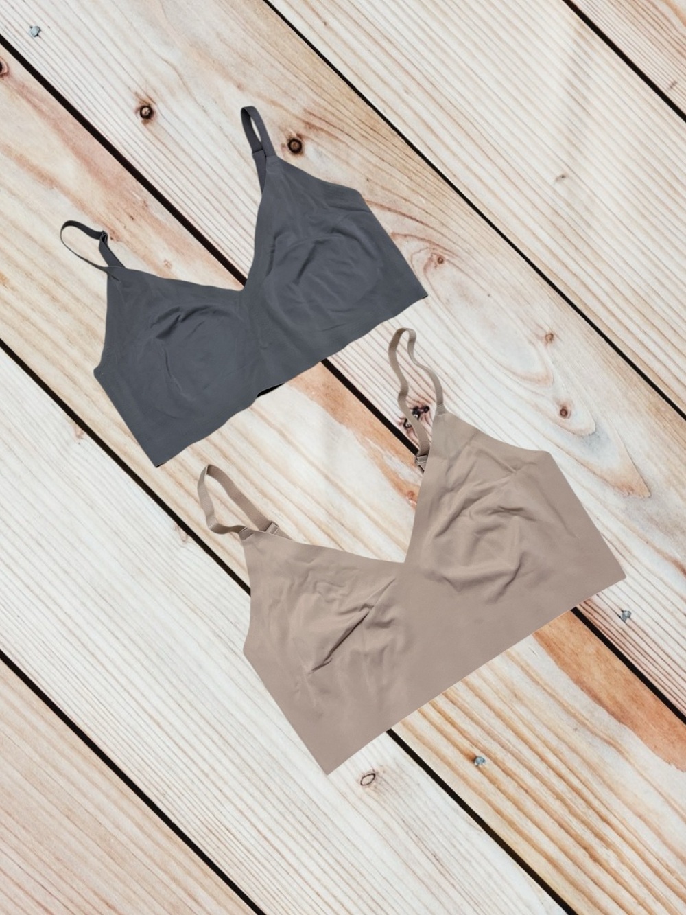 True & Co M lot of grey & beige bralettes
